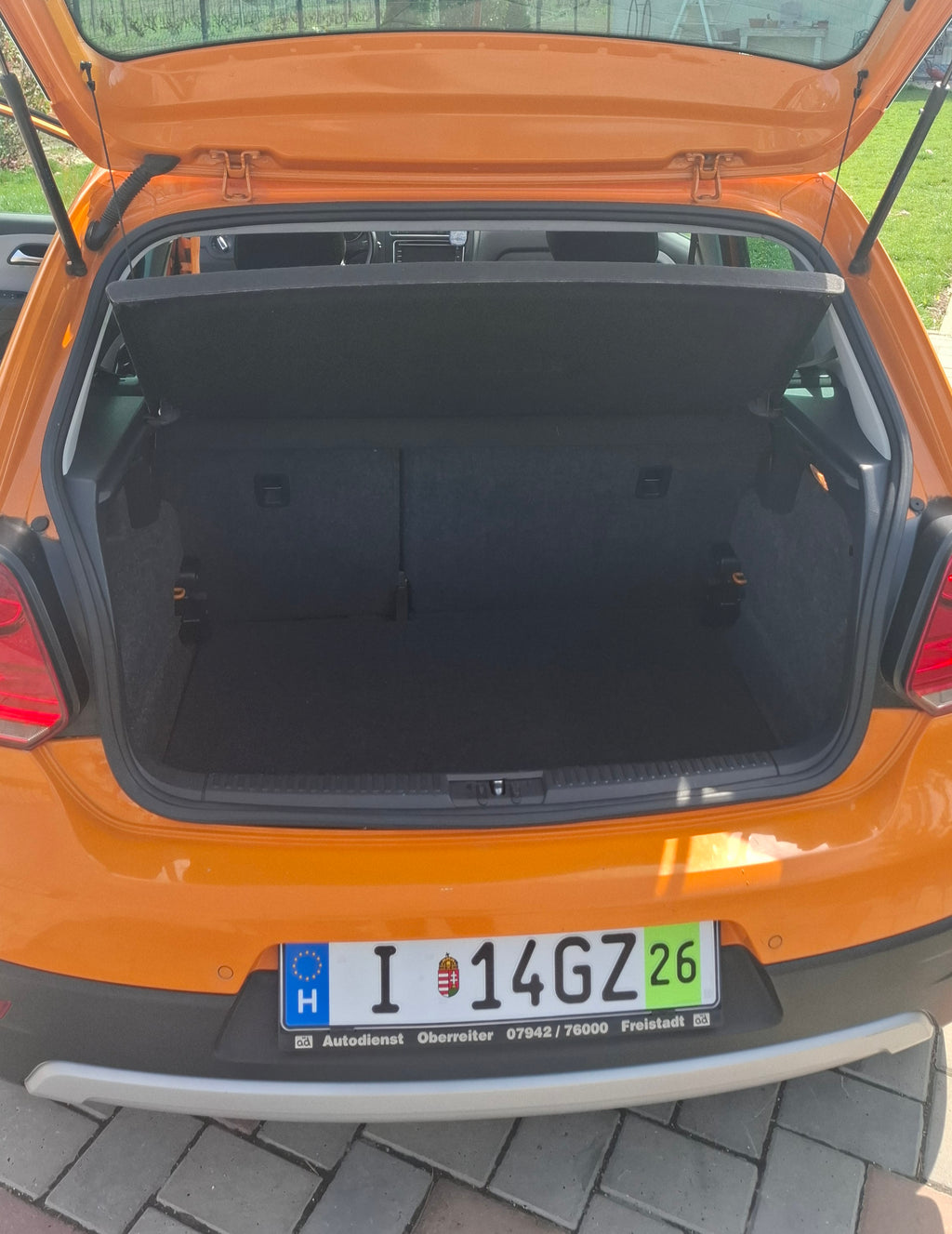 VOLKSWAGEN CROSS POLO