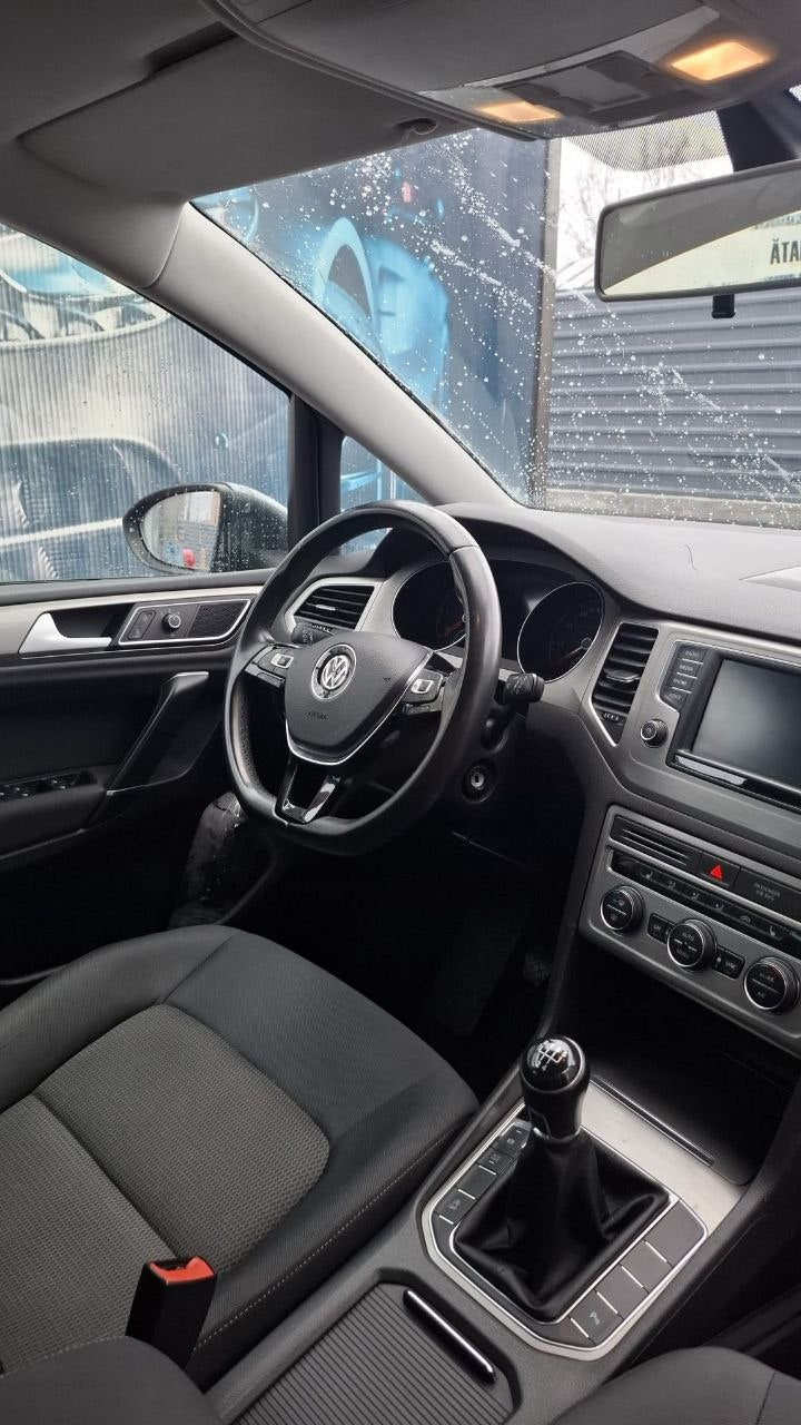 VOLKSWAGEN GOLF 7 SPORTVAN